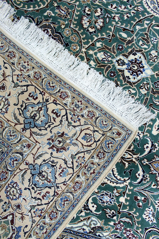 Nain Area Rug 272cm x 175cm