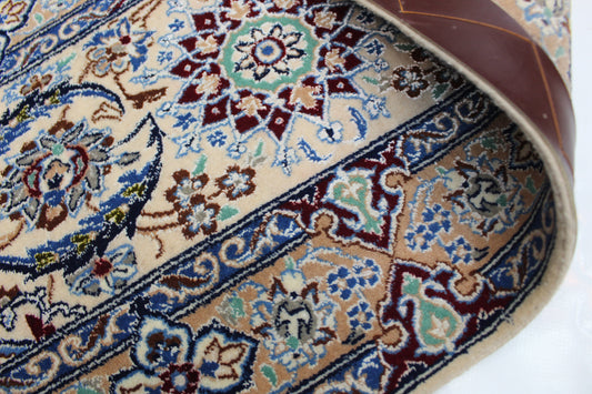 Nain Area Rug 322cm x 210cm