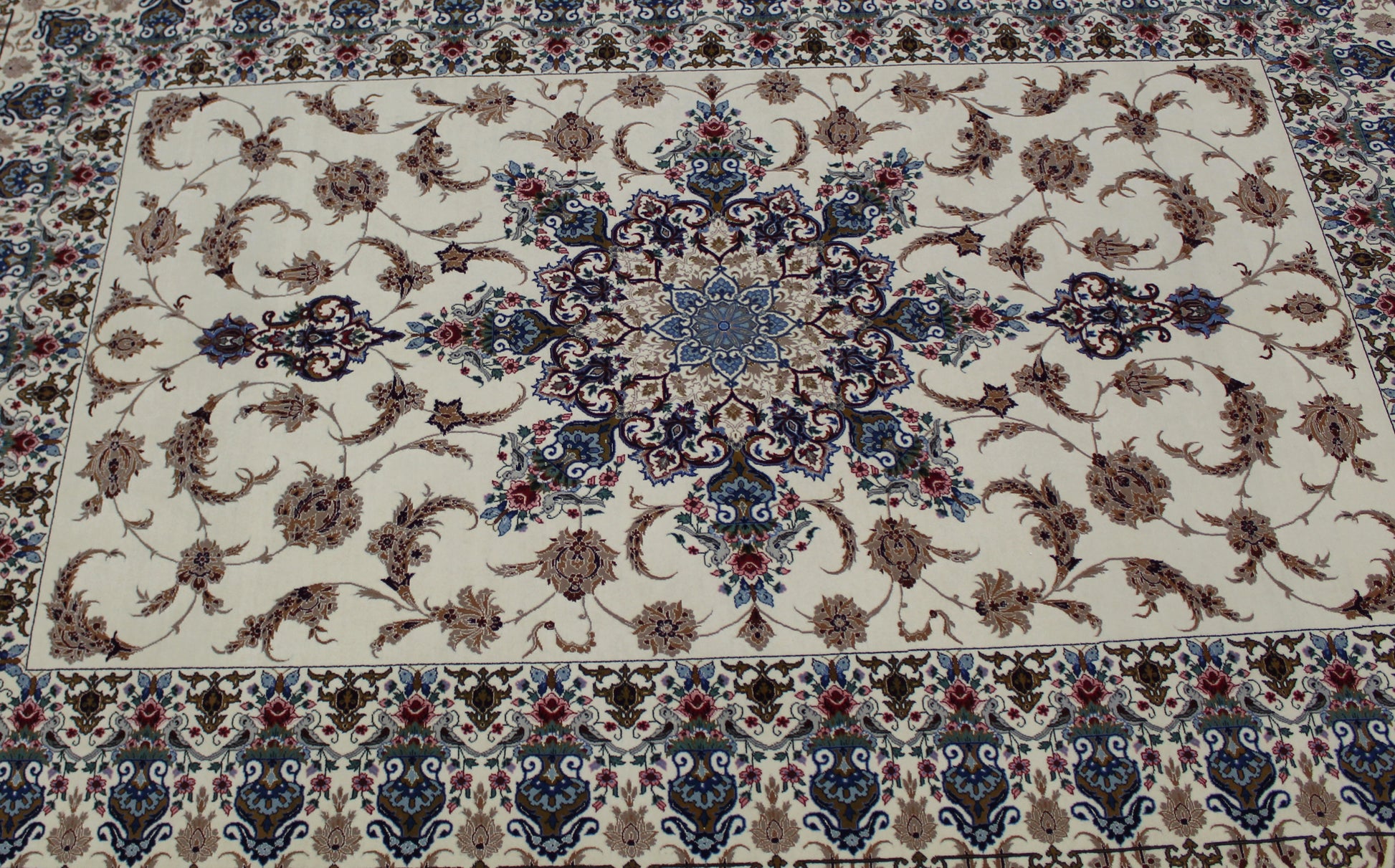 Isfahan Area Rug 221cm x 147cm